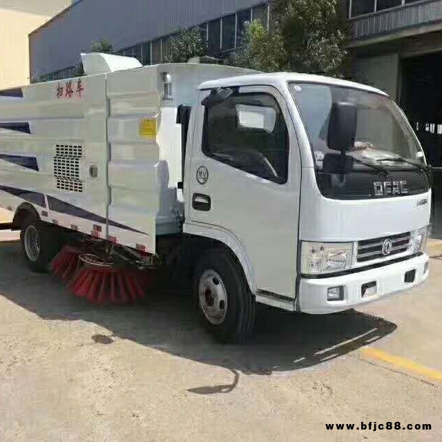 熱款品牌 東風(fēng)天錦全手續(xù)掃路車 東風(fēng)小多利卡清掃車 道路干式吸塵清掃車 鵬遠(yuǎn)環(huán)衛(wèi)
