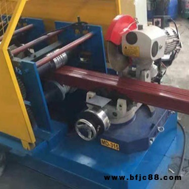 HC-圓形式落水管成型設(shè)備 宏昌壓瓦機(jī) CZ型鋼設(shè)備,卷簾門(mén)設(shè)備,鋁方通設(shè)備,輕鋼龍骨設(shè)備,抗震支架設(shè)備
