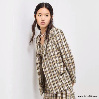 昆詩蘭冬 上海商場(chǎng)品牌專柜女裝 廣州石井女服批發(fā)基地 品牌折扣女裝庫存尾貨批發(fā)