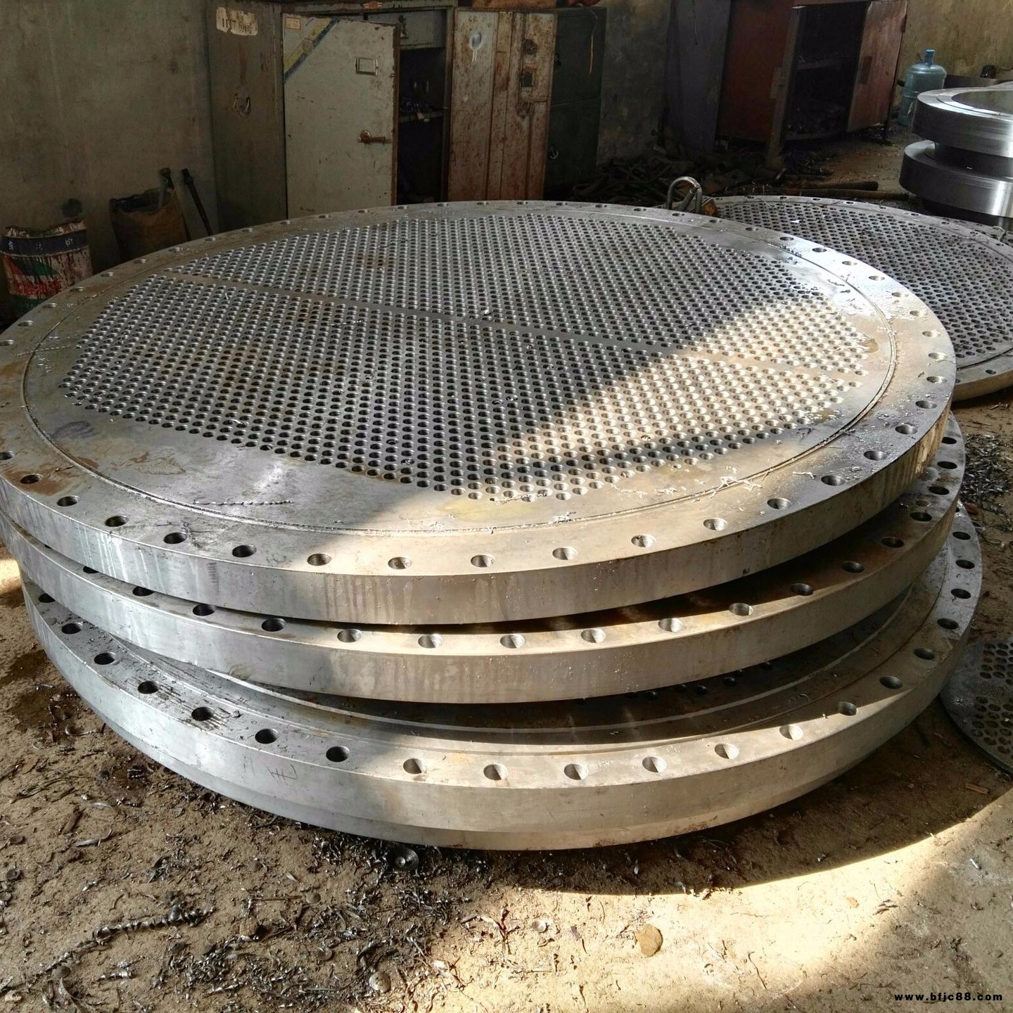 圣恒大型管板加工 換熱器不銹鋼管板加工 圖紙加工訂做管板 管板生產(chǎn)廠家