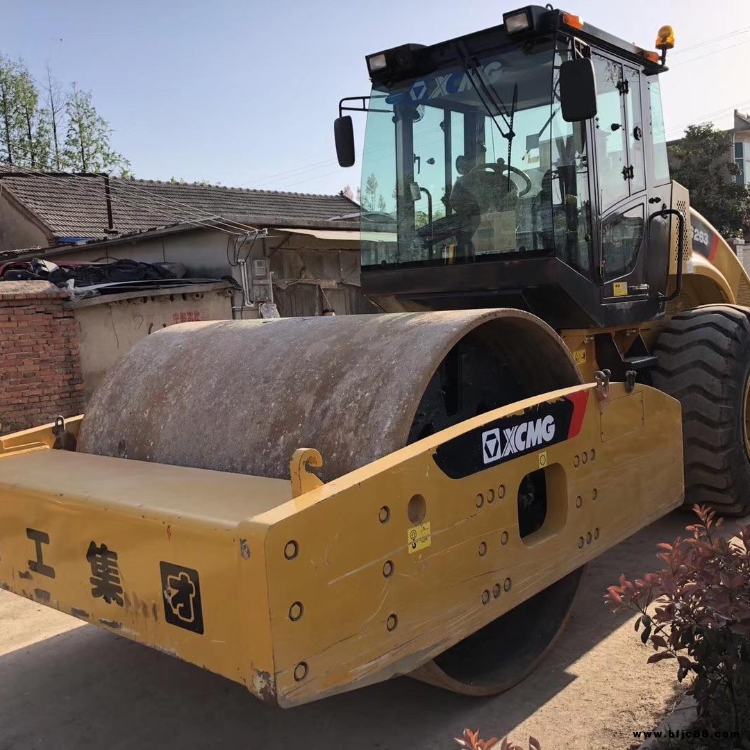 河南洛陽銷售二手壓路機(jī)20噸 22噸 16噸徐工柳工膠輪壓路機(jī)雙鋼輪