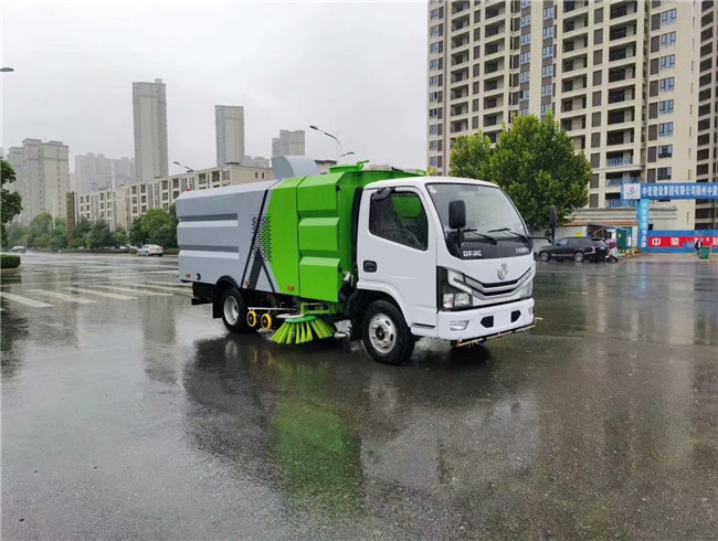 掃路車 清掃車清掃車 洗掃車 吸塵車 程力8噸真空吸式掃地車安全設(shè)計(jì)