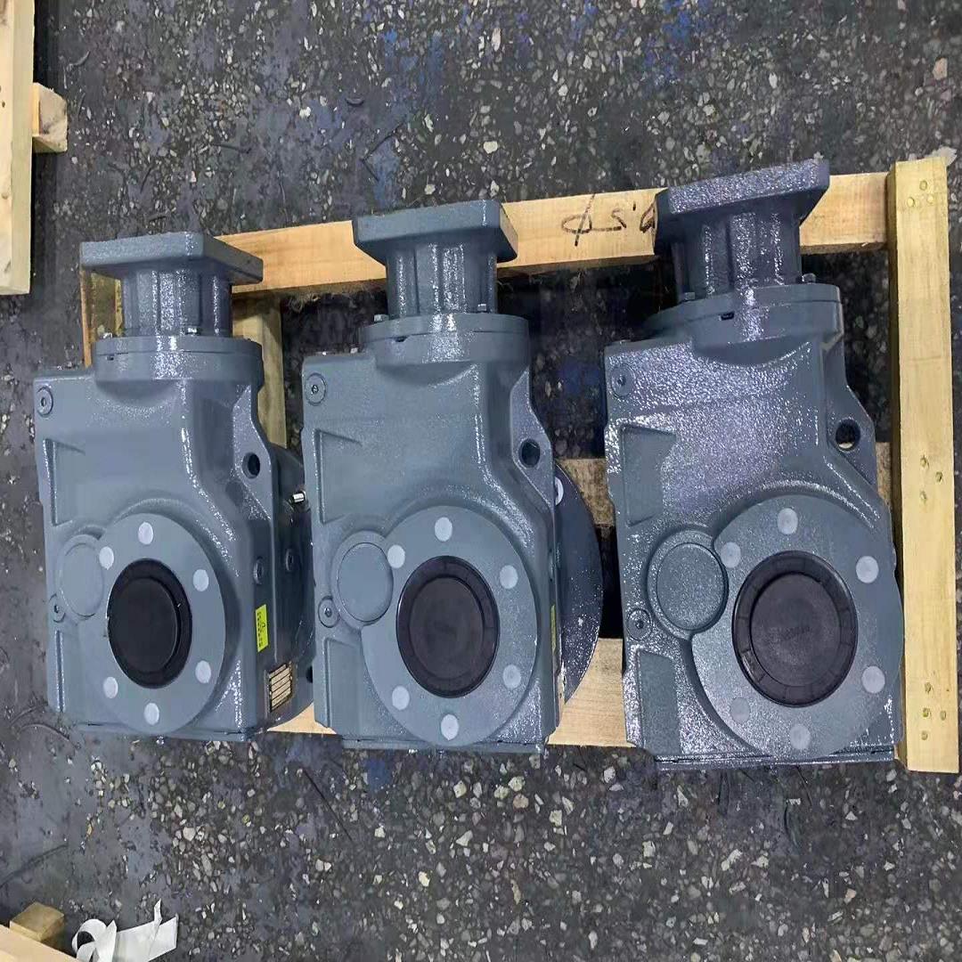 FA127R77DR63M4齒輪減速箱 FF67R37DR63M4蝸桿減速器