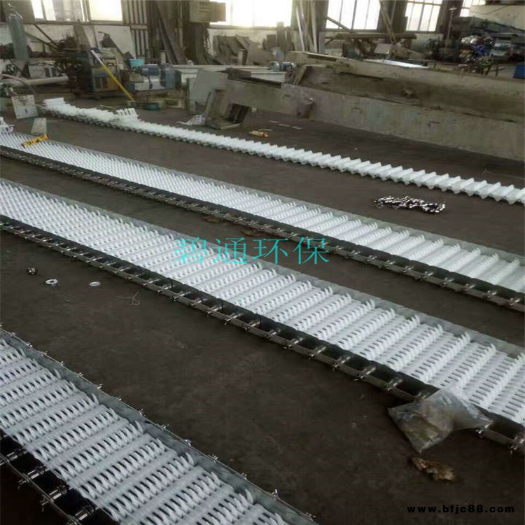 平頂山 不銹鋼格柵 轉(zhuǎn)鼓式機械格柵 304機械格柵耙齒