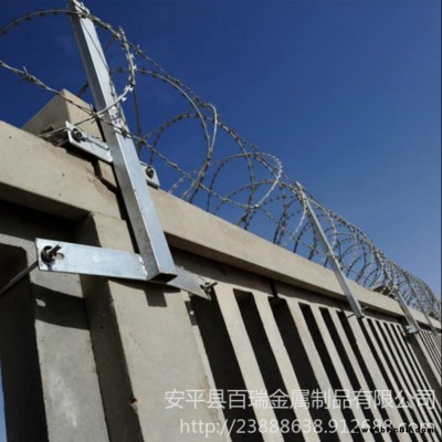 供應高鐵刺絲滾籠廠家 路基水泥防護柵欄 水泥柵欄專用刺絲滾籠