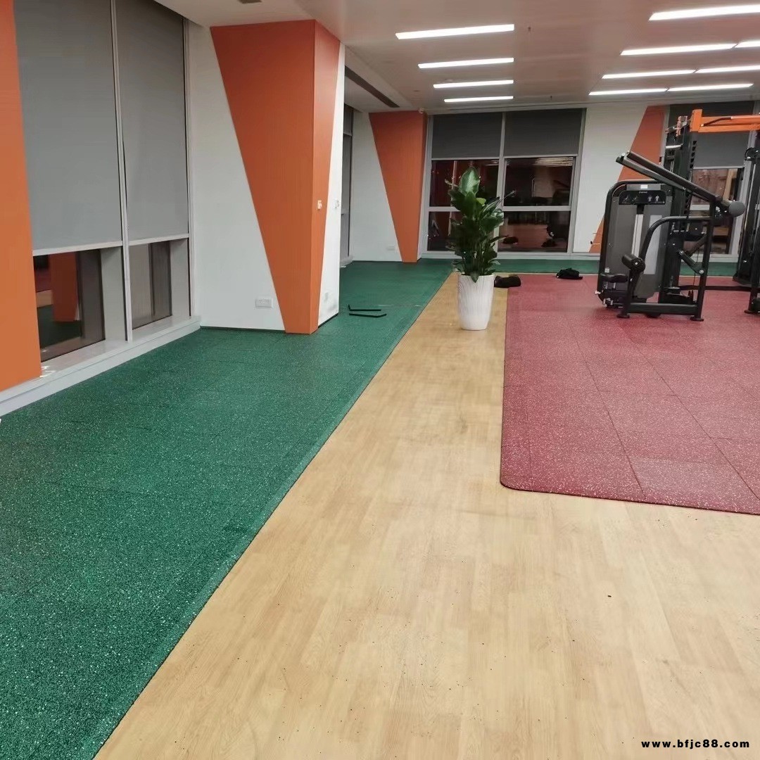 室內(nèi)健身房橡膠地板力量區(qū)減震隔音 室外運動場地橡膠地磚