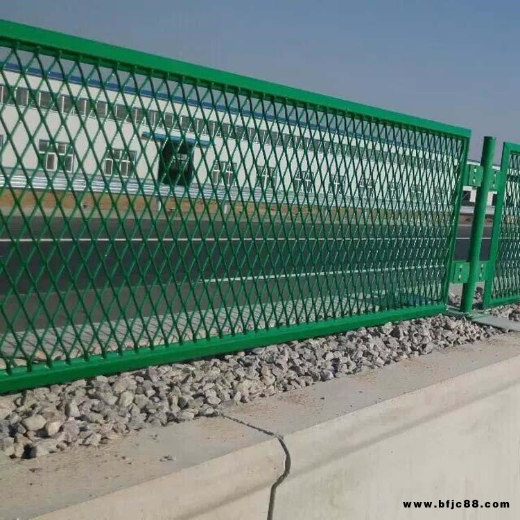 安平百瑞供應(yīng)公路防眩網(wǎng) 高速公路鋼板防眩網(wǎng) 金屬擴(kuò)張鋼板防眩網(wǎng)